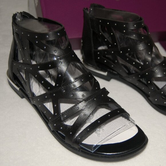 NIB Fergie Crazy Flat Sandals - Women US Size: 8M - Black - Picture 6 of 11